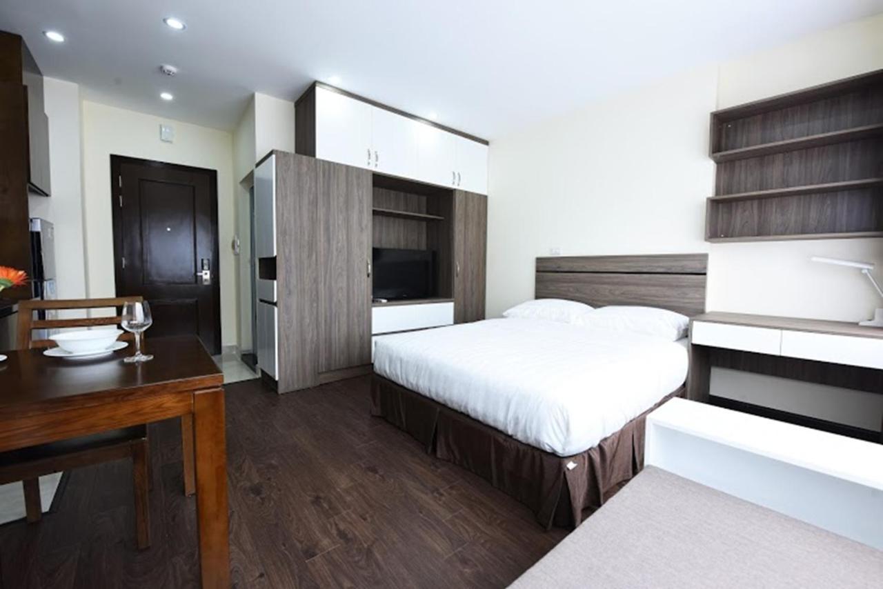 Granda Legend Apartment Hanoi Bagian luar foto