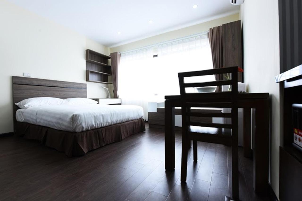 Granda Legend Apartment Hanoi Bagian luar foto